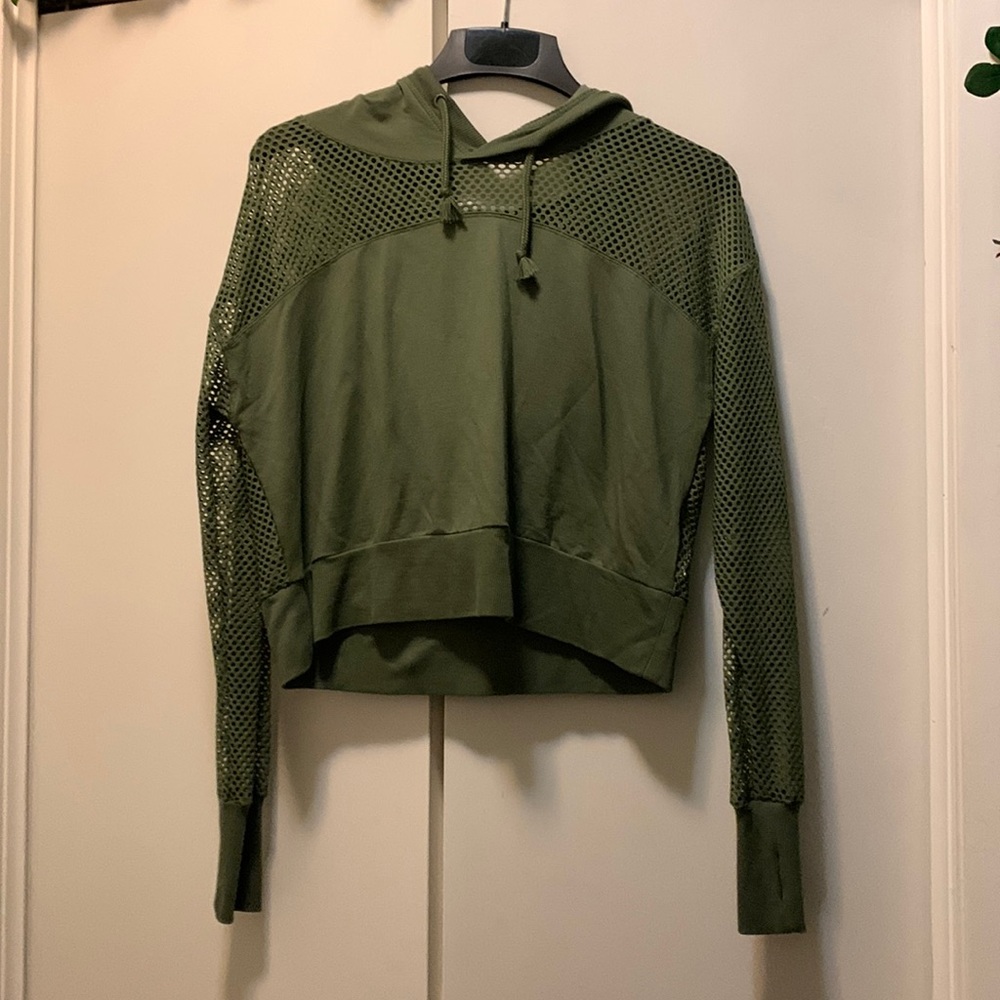 Forever 21 activewear crop hoodie